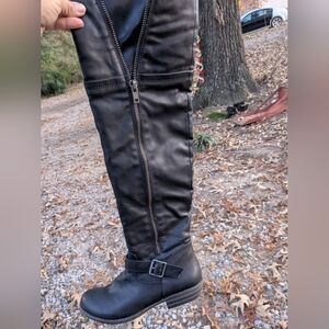 Arizona size 8 above the knee Boots